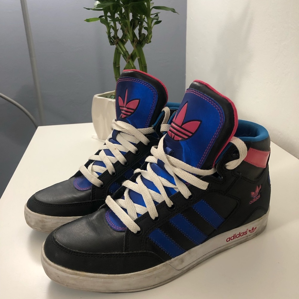 Hight Top Adidas Sneakers